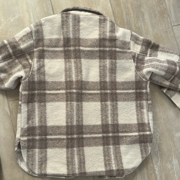 H&M oversized beige and white shacket - Picture 9 of 11